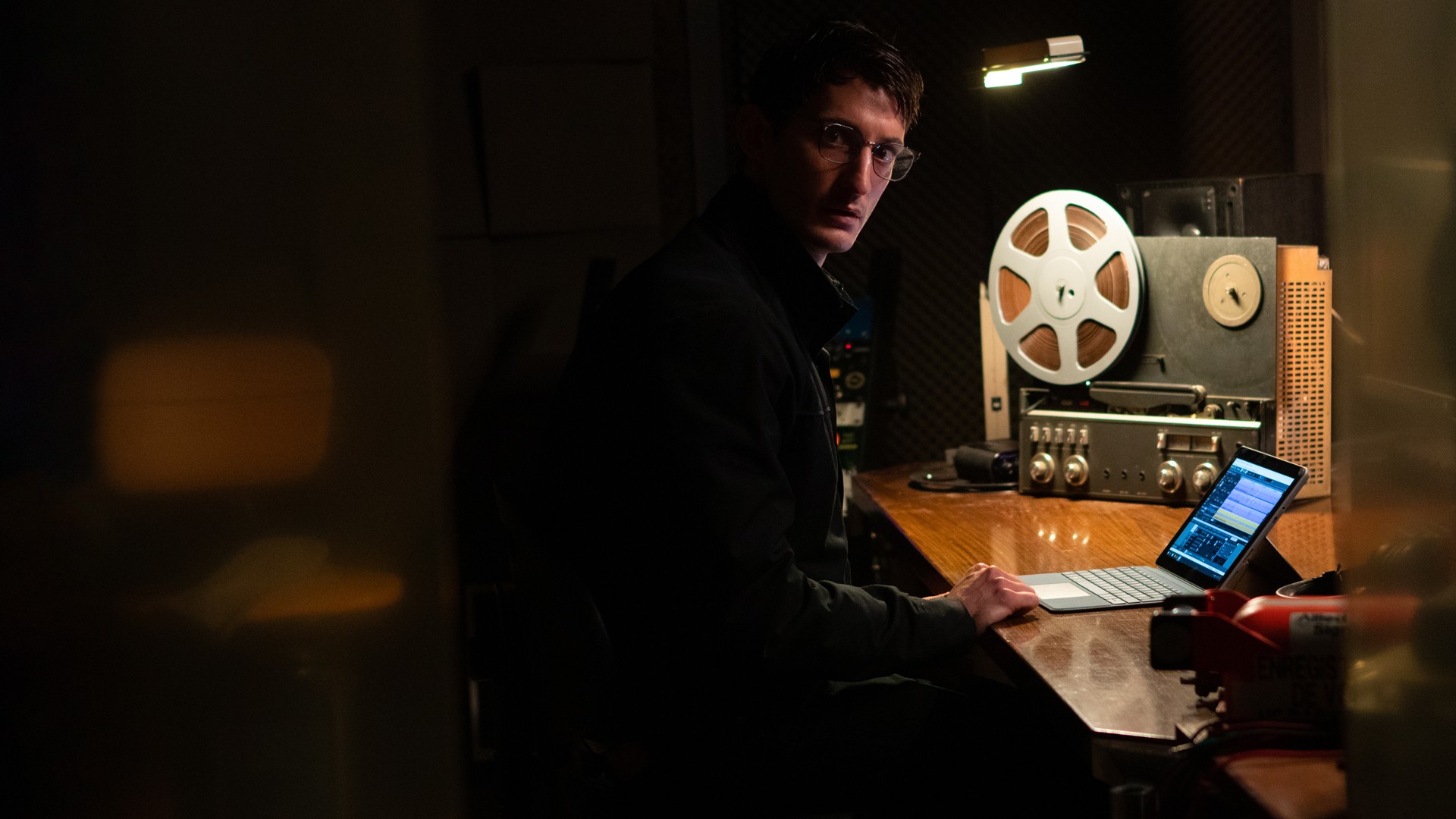 Pád letu A800 - Sledujte celý film online | Voyo